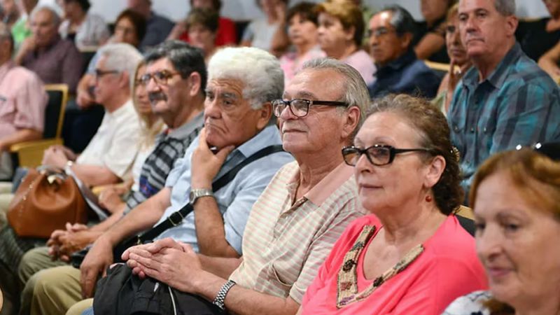 Fechas de cobro ANSES: quiénes cobran jubilaciones, pensiones y AUH hoy